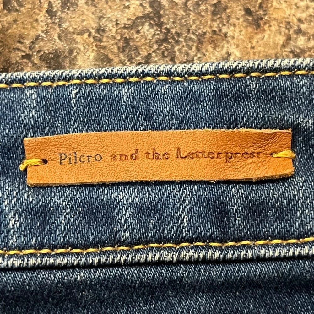 Pilcro Anthropologie Mid Rise Slim Denim Shorts Size 32 Cuffed Raw Hem - Picture 5 of 10